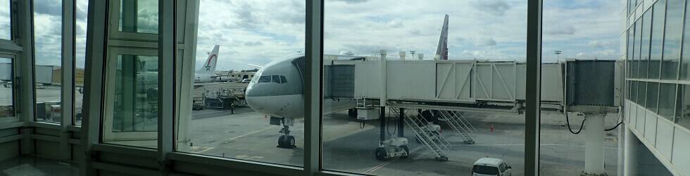 カタール航空のビジネスクラス搭乗記　Qスイートの座席と機内食とパジャマやスリッパのアメニティと機内エンターテイメントとラウンジについての旅行記レビューブログです